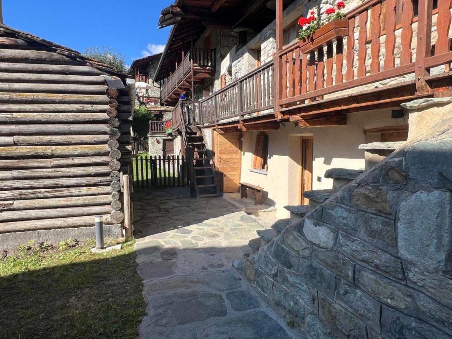 Joivy Modern Family Chalet With Stunning Mountain Views 샴폴루크 외부 사진