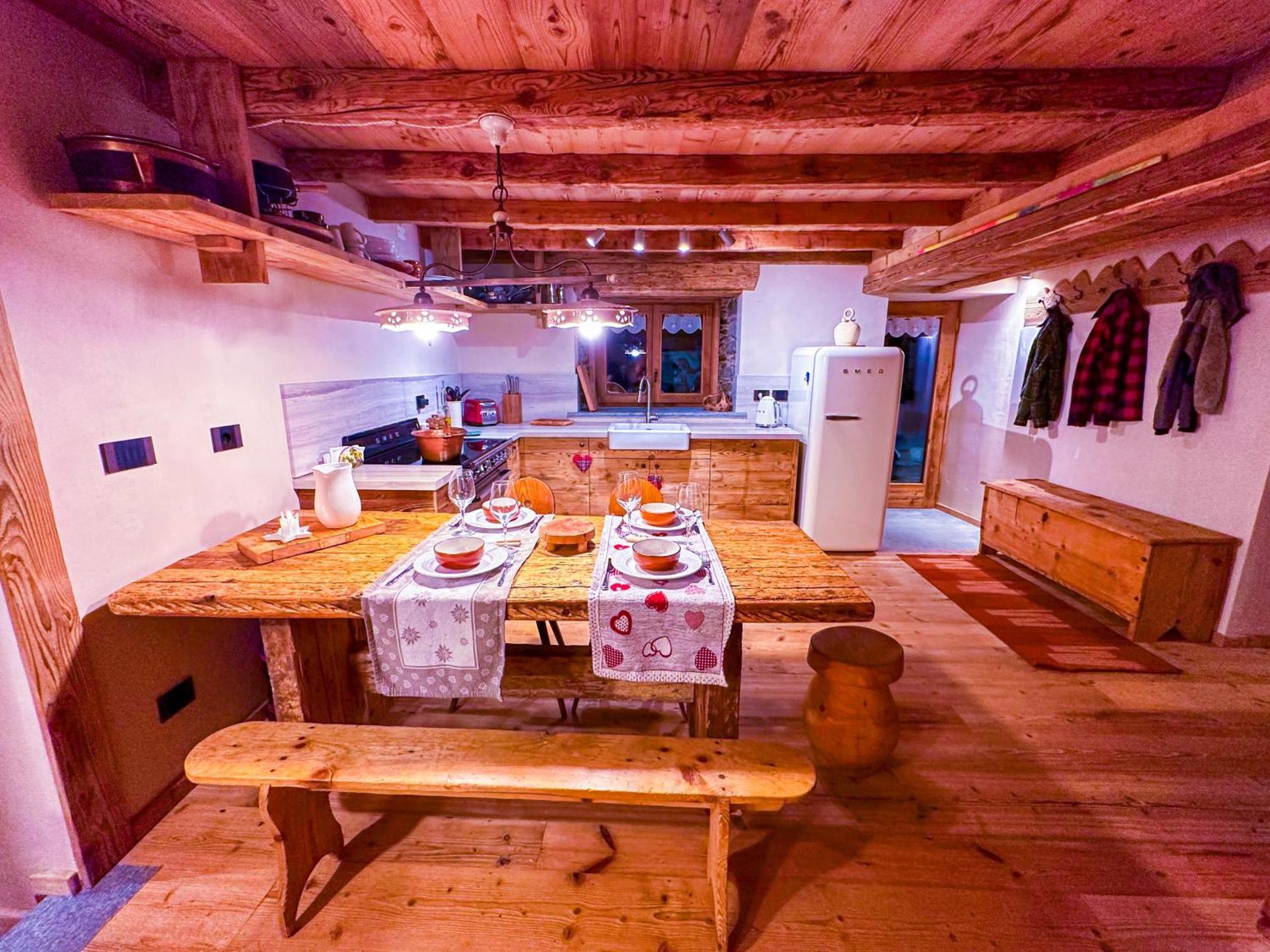 Joivy Modern Family Chalet With Stunning Mountain Views 샴폴루크 외부 사진