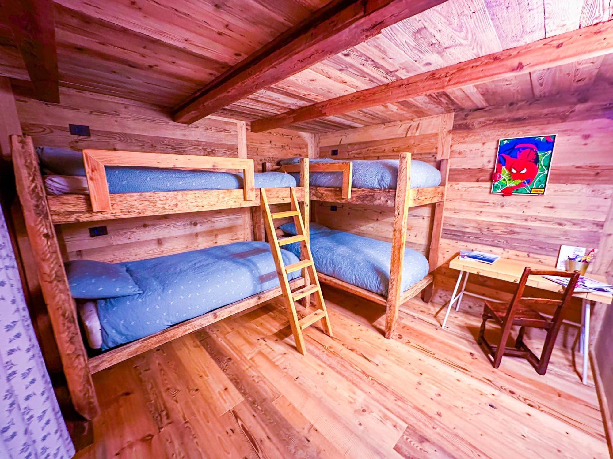 Joivy Modern Family Chalet With Stunning Mountain Views 샴폴루크 외부 사진