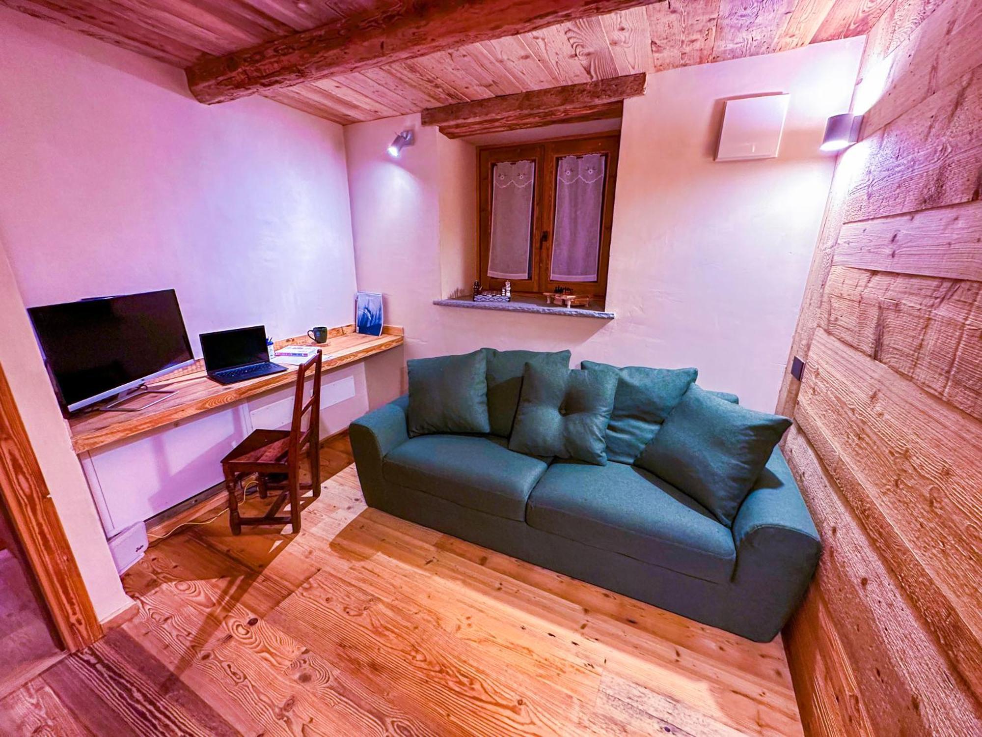 Joivy Modern Family Chalet With Stunning Mountain Views 샴폴루크 외부 사진